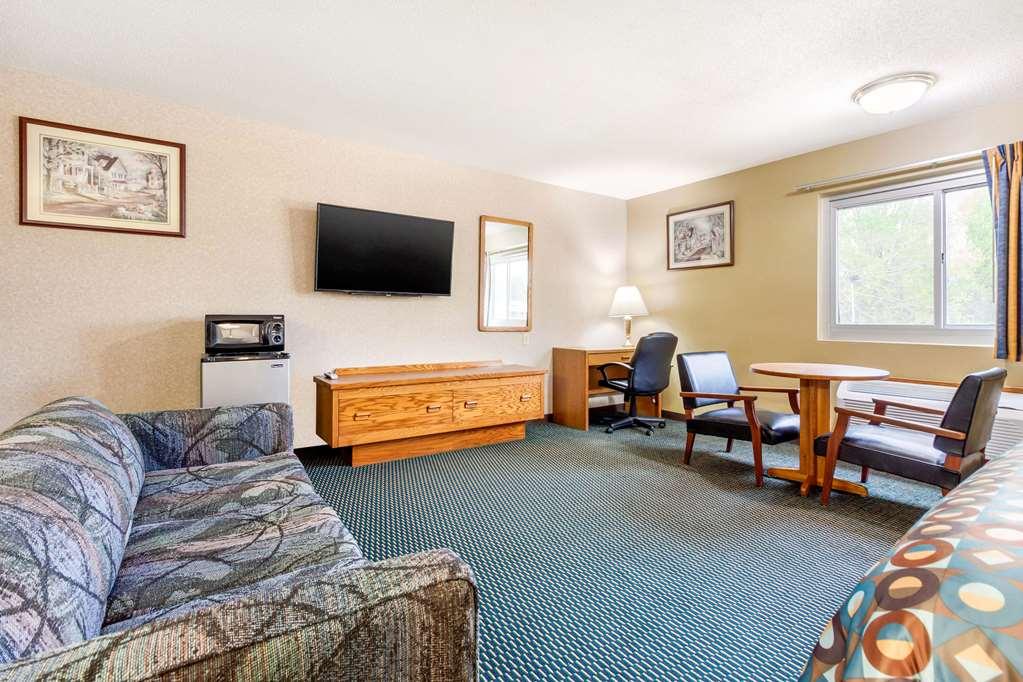 Rodeway Inn Blair Room photo