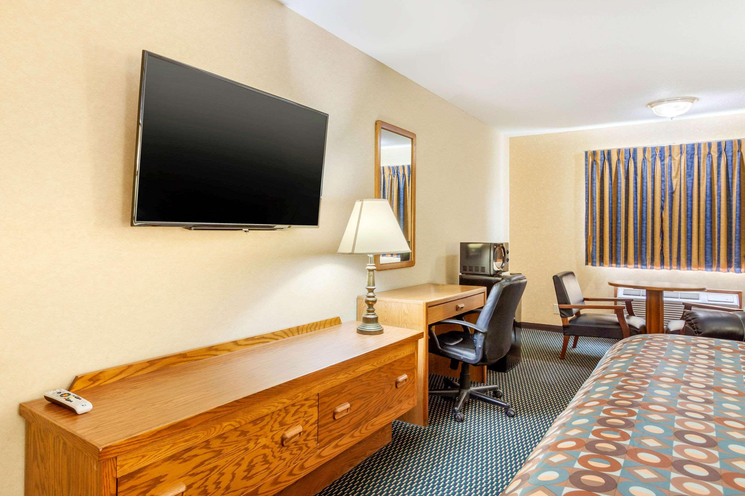 Rodeway Inn Blair Exterior photo