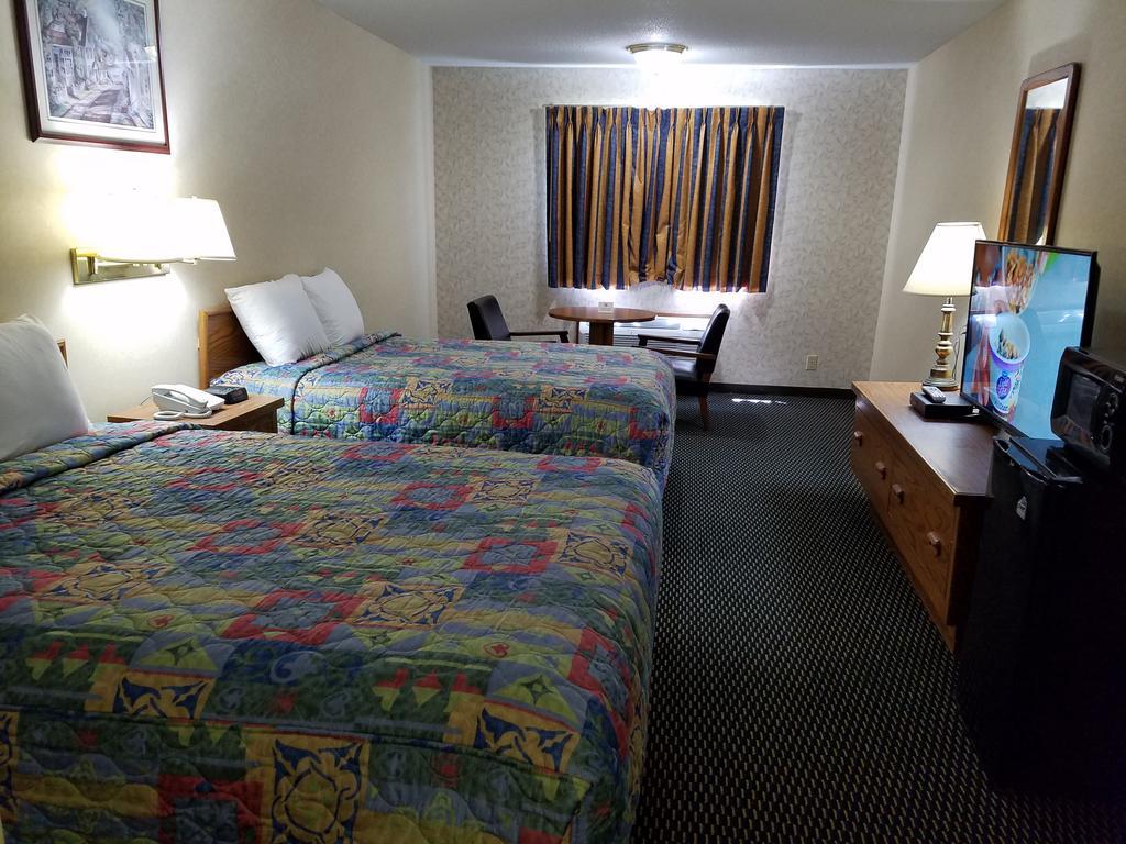 Rodeway Inn Blair Exterior photo