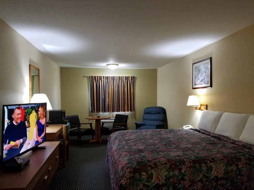 Rodeway Inn Blair Exterior photo
